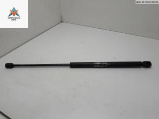 амортизатор крышки багажника (3-5 двери) Volkswagen Golf 3 поколение 1995, 1.9 л., дизель, МКПП, синий, хетчбэк 5 дв., 1H6827550A