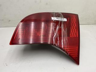 фонарь крышки багажника правый Audi A4 B7 2005, 2.0 л., дизель, МКПП, серый, универсал, 8E9945094