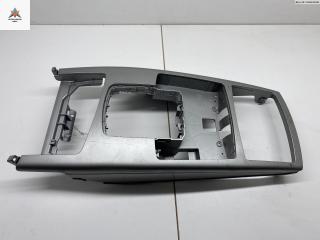 консоль салона (центральная часть) Audi A6 4F/C6 [рестайлинг] 2008, 2.0 л., дизель, МКПП, серый, универсал, 4F1864261