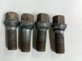 болт колесный Mercedes-Benz M-Class ML W163 2004, 2.7 л., дизель, АКПП, серый, внедорожник 5 дв. - фото №2