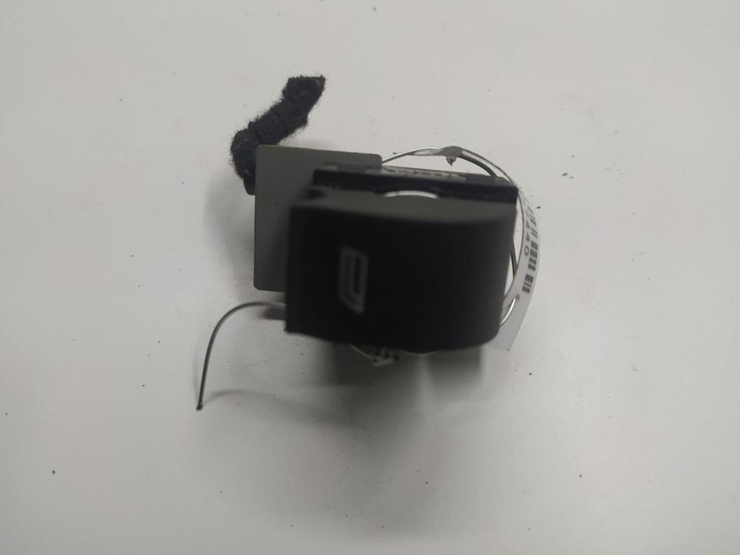 кнопка стеклоподъемника заднего правого Audi A6 4B/C5 2000, 2.5 л., дизель, МКПП, чёрный, универсал, 4B0959855 - фото №1