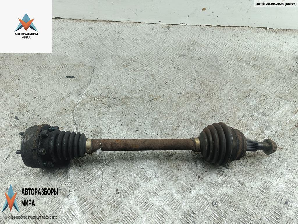 полуось передняя левая (приводной вал, ШРУС) Volkswagen Golf 4 поколение 2000, 1.4 л., бензин, МКПП, синий, хетчбэк 5 дв. - фото №1