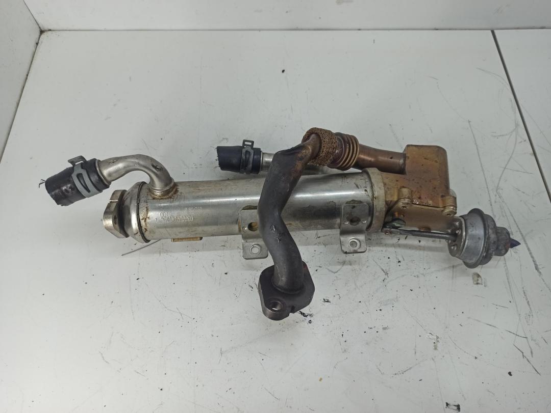 охладитель EGR / Радиатор EGR Audi A6 C6 2008, 2.0 л., дизель, МКПП, серый, универсал, 03G131512AL