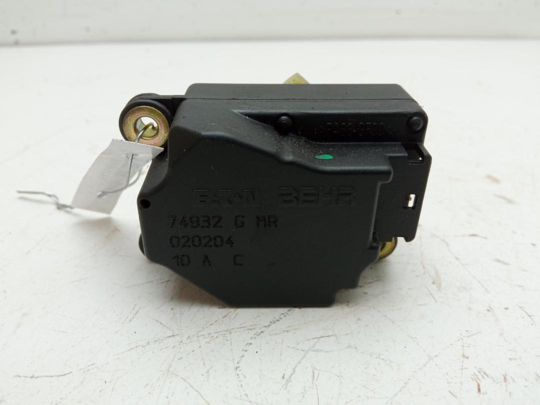 моторчик заслонки печки Volvo V70 2004, 2.0 л., бензин, АКПП, серый, универсал, 020204