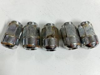 болт колесный Honda CR-V 3 поколение 2008, 2.2 л., дизель, МКПП, чёрный, внедорожник 5 дв., 90304SF0751