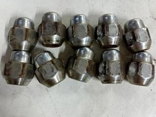 болт колесный Hyundai Sonata YF 2010, 2.0 л., бензин, МКПП, чёрный, седан, 5295014140