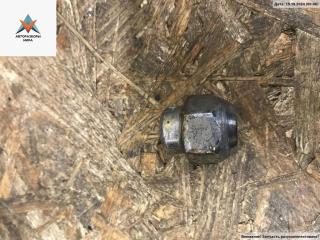 болт колесный Mazda 6 GG [рестайлинг] 2006, 2.0 л., дизель, МКПП, серый, универсал, B00237160B