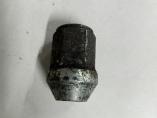 болт колесный Honda CR-V 3 поколение 2007, 2.2 л., дизель, МКПП, серый, внедорожник 5 дв.