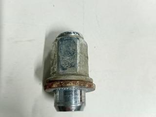 болт колесный Toyota RAV4 XA10 1996, 2.0 л., бензин, АКПП, зелёный, внедорожник 3 дв., 9094201058