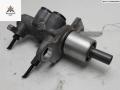 цилиндр тормозной главный Volkswagen Passat B5 1999, 1.9 л., дизель, МКПП, белый, универсал - фото №3