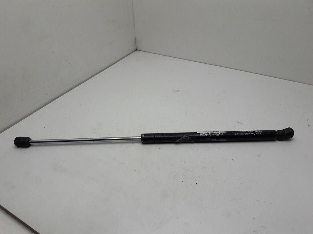 амортизатор крышки багажника (3-5 двери) Volkswagen Passat B5+ (GP) 2001, 1.6 л., бензин, МКПП, серый, универсал, 1J6827550C