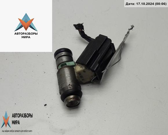 форсунка Volkswagen Golf 5 поколение 2004, 1.4 л., бензин, МКПП, чёрный, хетчбэк 5 дв., 036031AC - фото №1