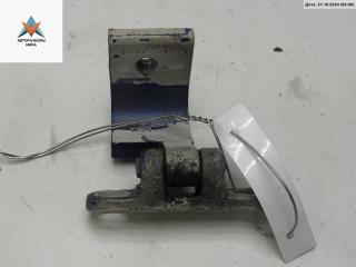 петля крышки багажника Volkswagen Golf 3 поколение 1994, синий, хетчбэк 5 дв., 1H6827301