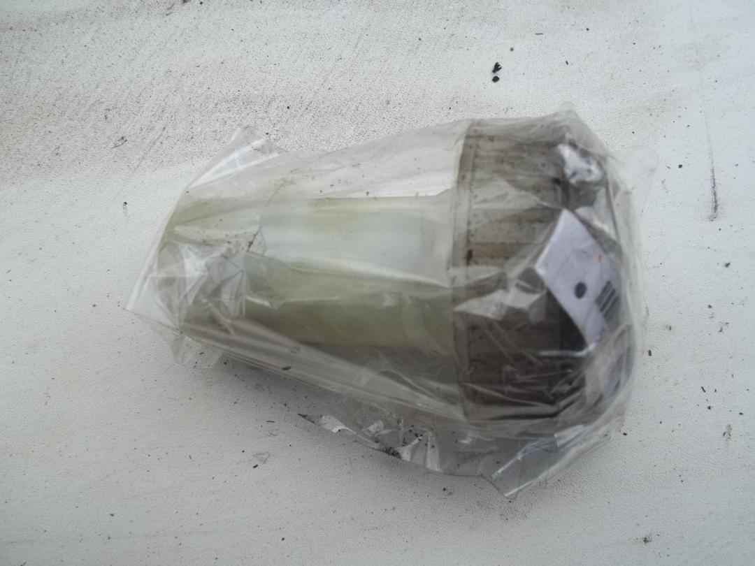 Крышка бачка тормозной жидкости Opel Tigra 1 поколение 1998, 1.4 л., бензин, МКПП, синий, купе - фото №1
