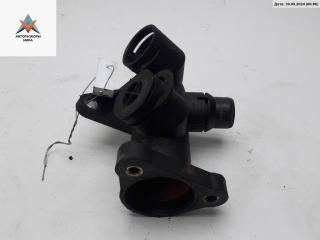 фланец (тройник) системы охлаждения Volkswagen Passat B5 1998, 1.8 л., бензин, МКПП, серый, универсал, 271538624