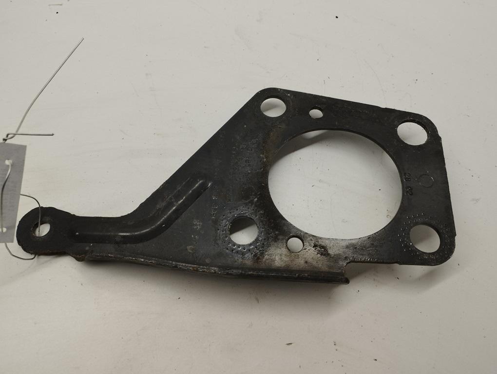 кронштейн (крепление) Audi A4 B6 2002, 2.0 л., бензин, АКПП, серый, универсал, 8E0805499
