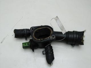 фланец (тройник) системы охлаждения Volkswagen Passat B5 [рестайлинг] 2005, 2.0 л., дизель, МКПП, чёрный, универсал, 038121132D