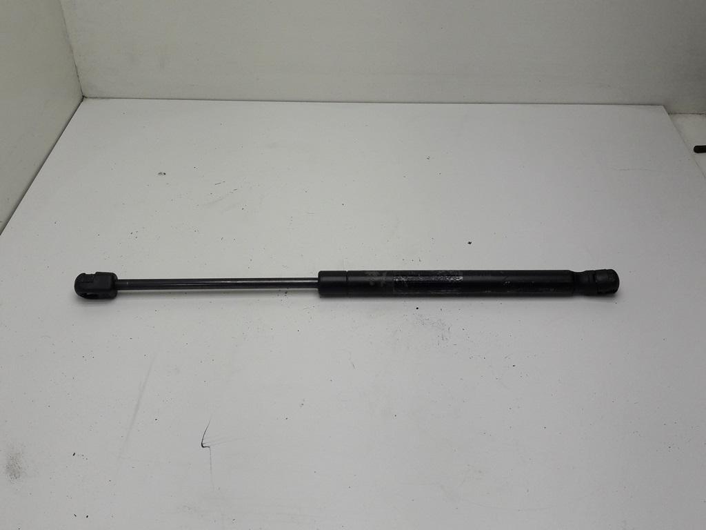 амортизатор крышки багажника (3-5 двери) Volkswagen Passat B6 2006, 1.9 л., дизель, МКПП, серый, седан, 3C5827550C