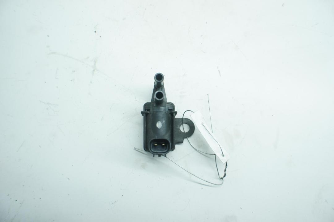 клапан вакуумного управления Ford Fiesta 2006, 1.3 л., бензин, МКПП, красный, хетчбэк 5 дв., 2S619C915AB