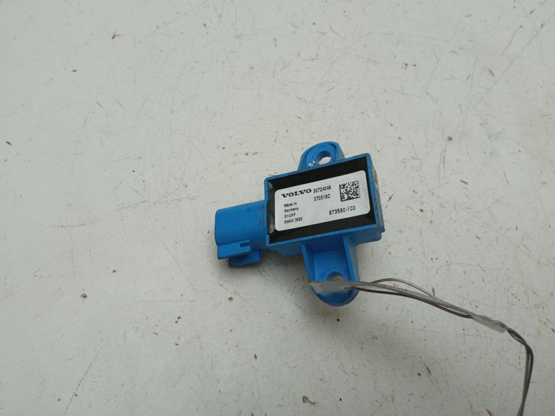 датчик AirBag Volvo C30 2007, 2.0 л., дизель, МКПП, серый, хетчбэк 3 дв., 30724048