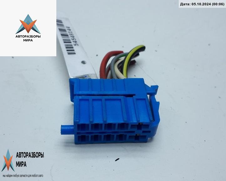 разъем (фишка) проводки Volkswagen Passat B3 1990, 1.8 л., бензин, МКПП, красный, универсал, 357971971C - фото №1