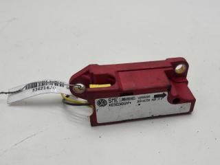 датчик AirBag Volkswagen Golf 4 поколение 1998, 1.6 л., бензин, МКПП, красный, хетчбэк 5 дв., 1J0909606D