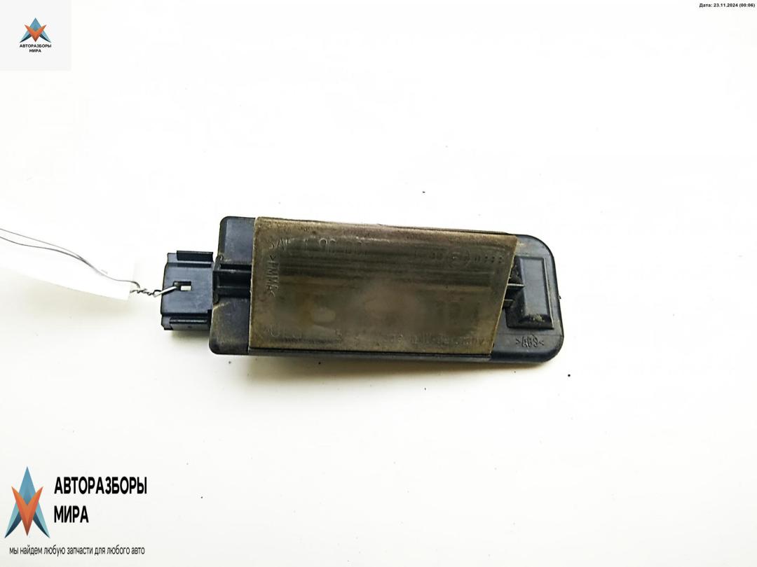 подсветка номера BMW 3 серия E36 1994, 2.0 л., бензин, МКПП, красный, седан, 1387048 - фото №1