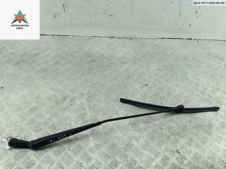 Щеткодержатель (поводок стеклоочистителя) передний Volkswagen Polo 4 поколение 2002, 1.4 л., дизель, МКПП, чёрный, хетчбэк 5 дв., 6Q1955410B