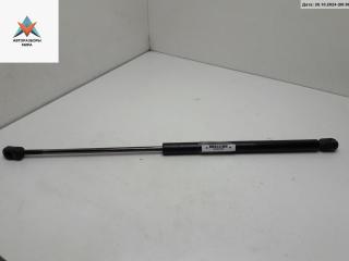 амортизатор крышки багажника (3-5 двери) Volkswagen Golf 3 поколение 1995, 1.4 л., бензин, МКПП, чёрный, хетчбэк 5 дв., 1H6827550A