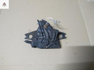 замок капота Volkswagen Passat B4 1995, 2.0 л., бензин, МКПП, зелёный, универсал, 3A0805591