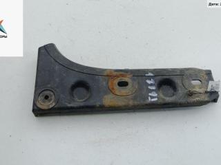 кронштейн переднего бампера Audi A6 4B/C5 1999, 2.8 л., бензин, МКПП, чёрный, универсал, 4B0807284B