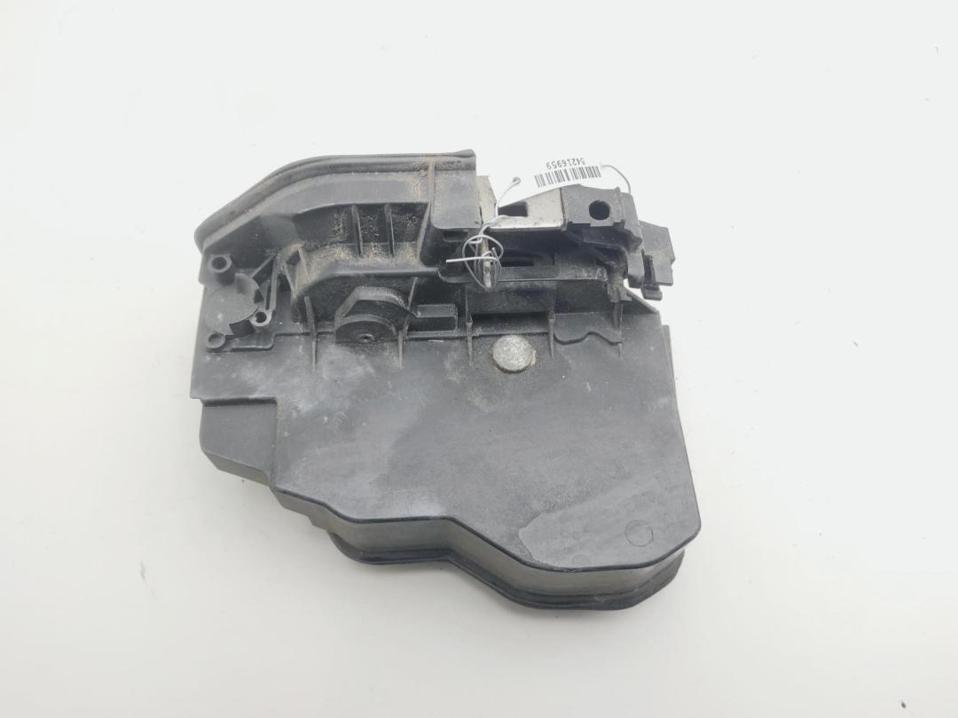 замок двери передней левой BMW X3 E83 2005, 2.0 л., дизель, МКПП, чёрный, внедорожник 5 дв., 7167067 - фото №1