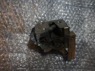 замок двери задней правой Volvo 460 1997, 1.9 л., дизель, МКПП, красный, седан