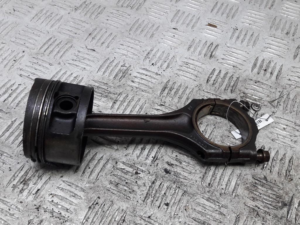 поршень Volkswagen Passat B5 1998, 2.3 л., бензин, МКПП, чёрный, универсал, AGZ