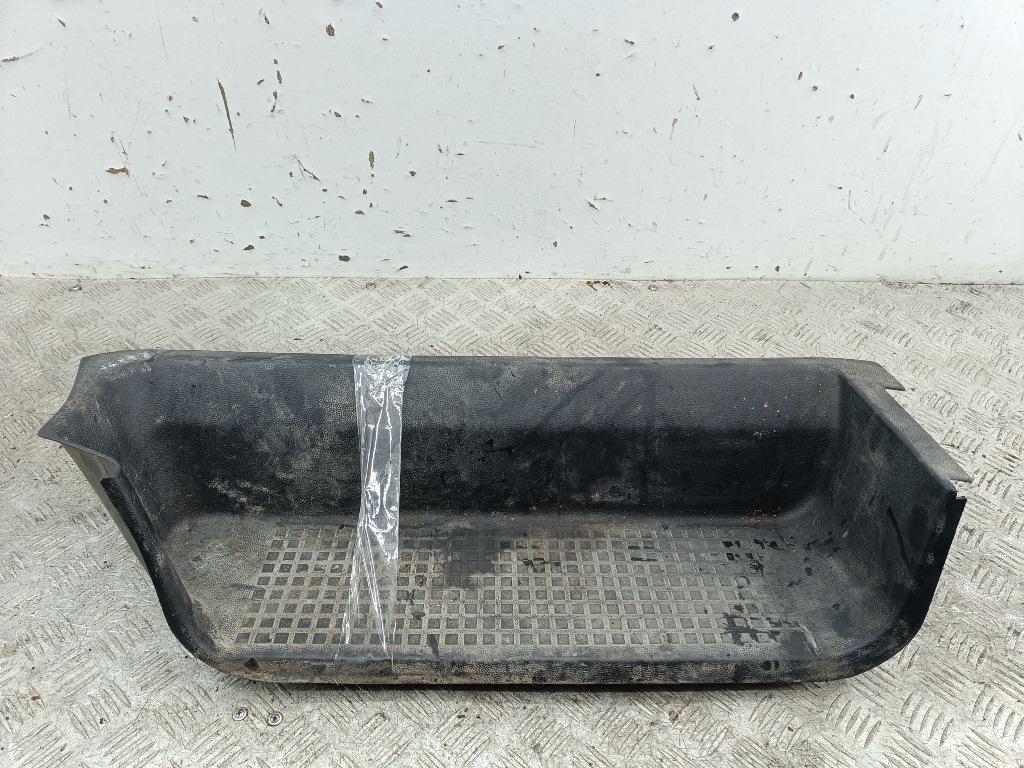 Накладка на порог внутренняя (салона) Volkswagen Transporter T4 1999, 2.5 л., дизель, МКПП, белый, микроавтобус, 701863735A