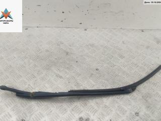 Щеткодержатель (поводок стеклоочистителя) передний Audi A6 4B/C5 [рестайлинг] 2002, 2.5 л., дизель, АКПП, серый, универсал, 4B1955408D