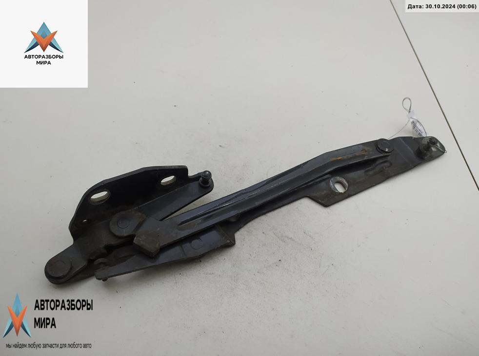 петля крышки багажника Audi A8 D2/4D 1996, чёрный, седан - фото №1