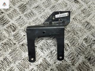 кронштейн (крепление) Audi A6 4F/C6 2007, 2.7 л., дизель, МКПП, чёрный, универсал, 4F01991229
