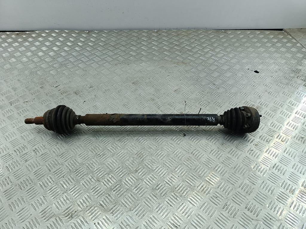 полуось передняя правая (приводной вал, ШРУС) Volkswagen Golf 4 поколение 2000, 1.4 л., бензин, МКПП, синий, хетчбэк 5 дв. - фото №1