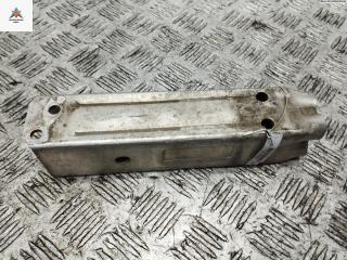 кронштейн переднего бампера Audi A6 4F/C6 2007, 2.7 л., дизель, МКПП, чёрный, универсал, 4F0807133