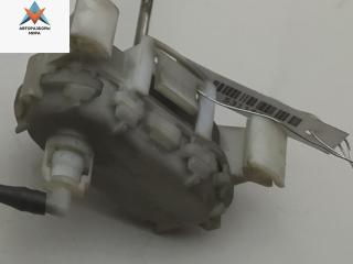 замок лючка топливного бака Audi A4 B5 1996, 1.6 л., бензин, МКПП, красный, седан