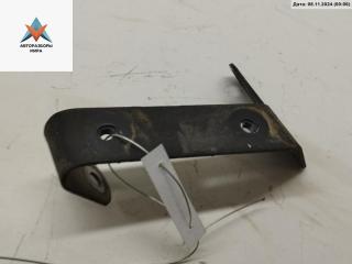 кронштейн (крепление) Audi A4 B5 1997, 2.8 л., бензин, АКПП, зелёный, универсал