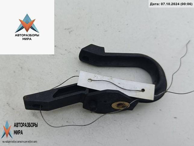 кронштейн радиатора Opel Astra G 1999, 1.6 л., бензин, МКПП, синий, хетчбэк 5 дв., 09202247 - фото №1