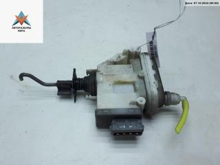 активатор (привод) замка двери Volkswagen Passat B4 1996, 1.8 л., бензин, МКПП, зелёный, универсал