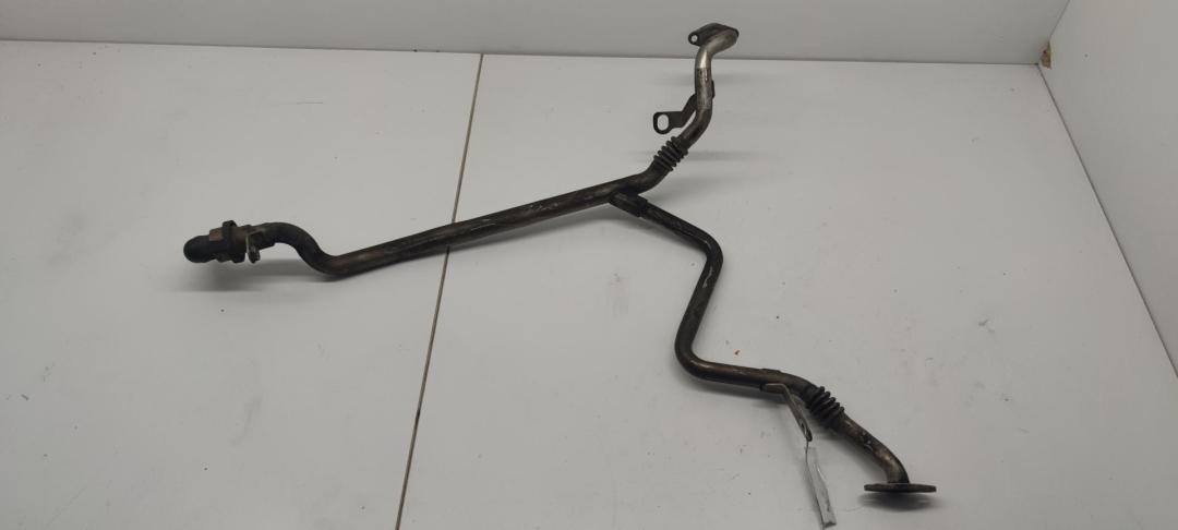 трубка системы рециркуляции EGR Audi A6 4B/C5 1998, 2.8 л., бензин, АКПП, серый, универсал, 078131831B - фото №1