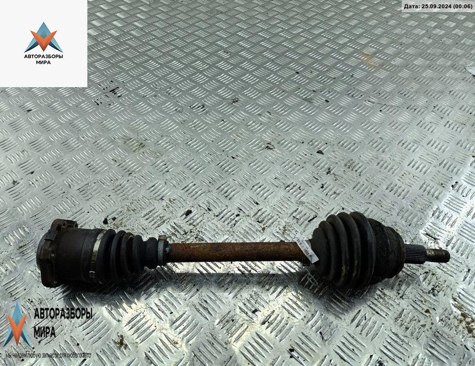 полуось передняя левая (приводной вал, ШРУС) Volkswagen Golf 4 поколение 2003, 1.6 л., бензин, МКПП, чёрный, хетчбэк 5 дв. - фото №1