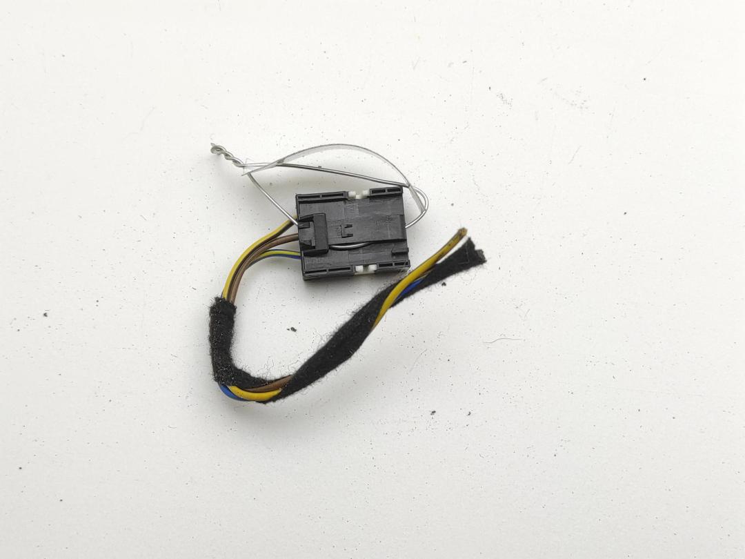 разъем (фишка) проводки BMW 3 E46 2002, 2.0 л., бензин, МКПП, серый, универсал, 8369712