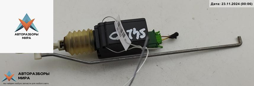 замок лючка топливного бака Audi A6 4B/C5 1998, 2.8 л., бензин, АКПП, зелёный, универсал - фото №1