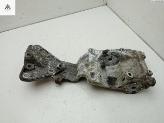 кронштейн компрессора кондиционера Volvo S40 2 поколение 2006, 2.5 л., бензин, МКПП, чёрный, седан, 30750940