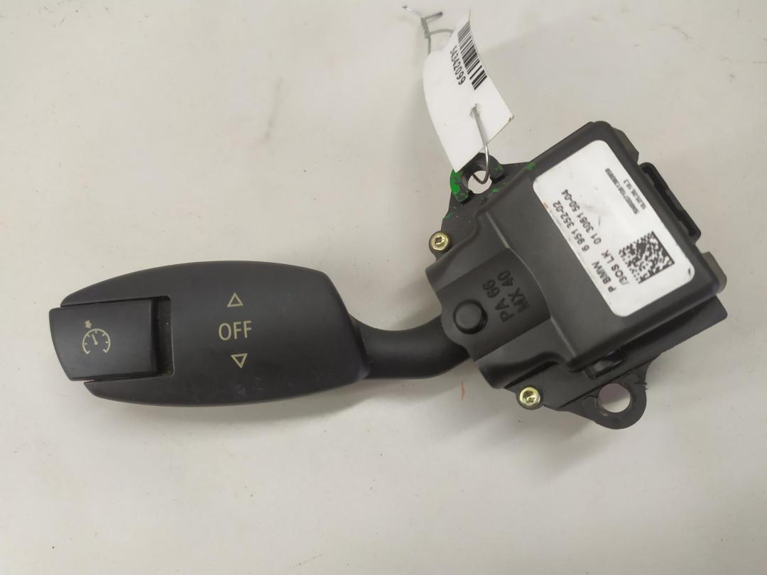 переключатель круиз-контроля BMW 5 E60/E61 2006, 2.5 л., дизель, АКПП, серый, универсал, 61316951352